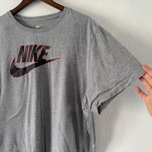 NIKE Sportswear Essential Camo Graphic T-Shirt XXL Gray Standard Swoosh Logo - Picture 4 of 10